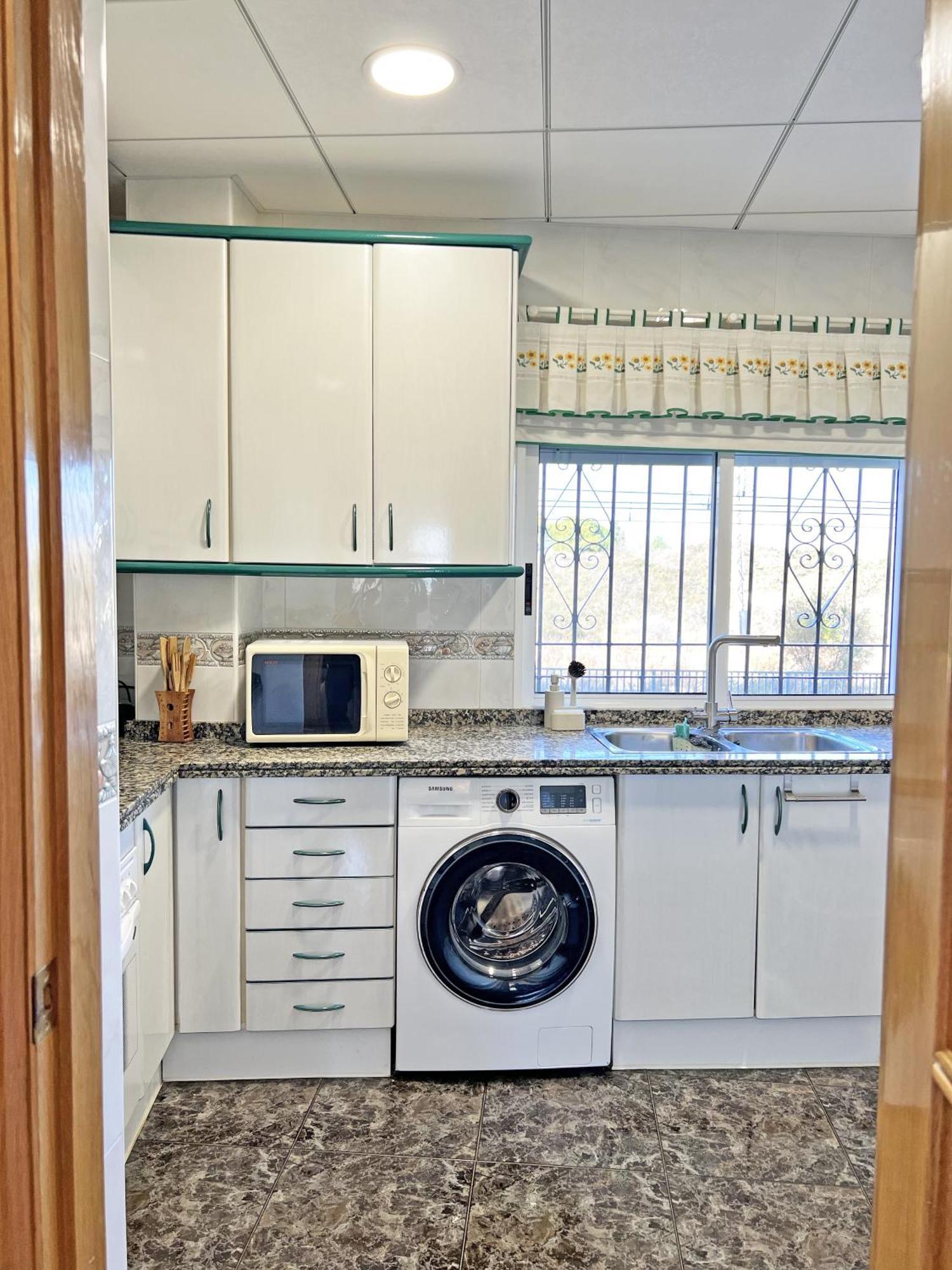 Appartement A 100M De La Playa. 2 Hab. A/C à Alicante Extérieur photo